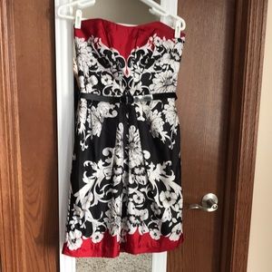 White House Black Market Dress size 8